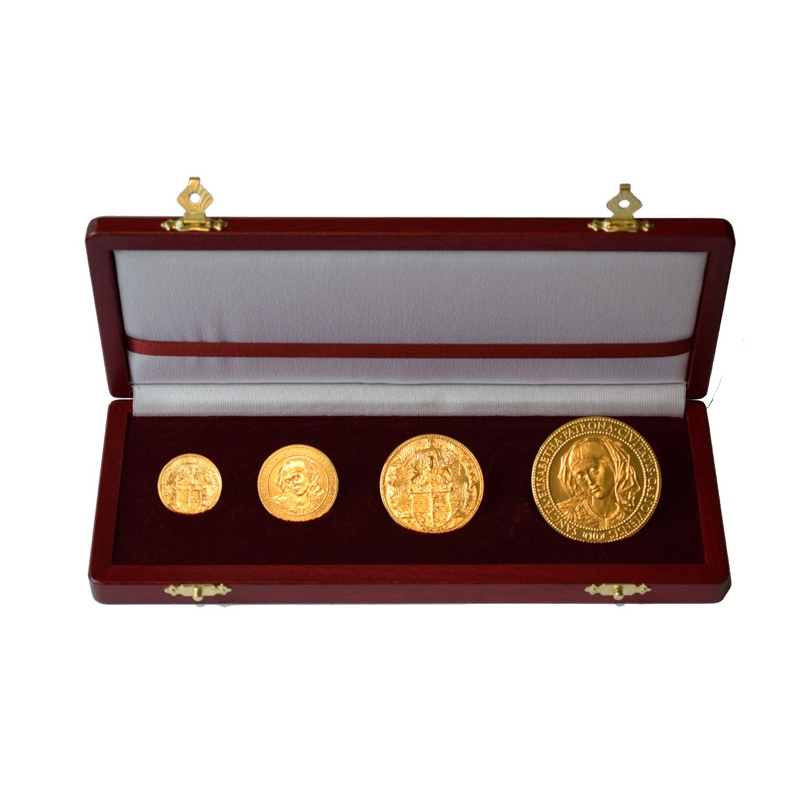 Sada zlatých medailí Sv. Alžbeta patrónka mesta Košice